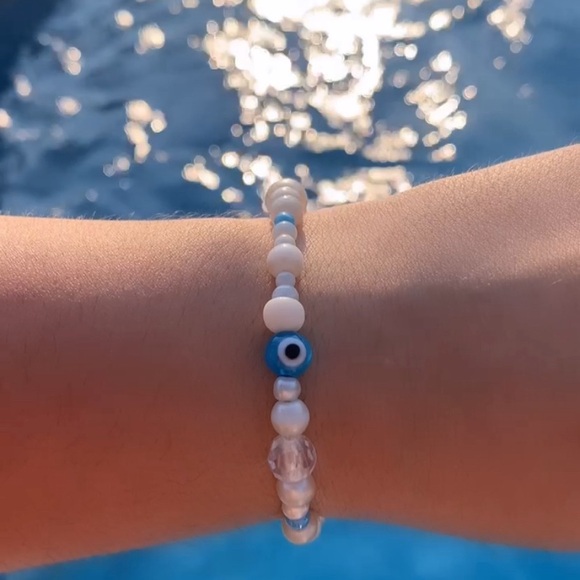 5/$20 ENTIRE SHOP CLEARANCE Handmade turquoise evil eye bracelet 🧿✨ “Siena” - Picture 2 of 2